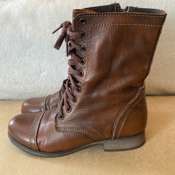 Steve Madden Shoes - Steve Madden Chocolate Lace-Up Boots